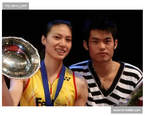 林丹西班牙探子日常曝光 谢杏芳陪练网球画面甜蜜互动引热议 林丹西班牙探子日常曝光 谢杏芳陪练网球画面甜蜜互动引热议